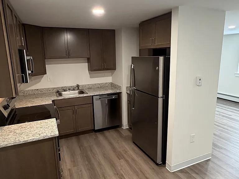 1741 Washington St #6 — Photo 4