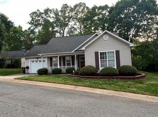 230 Cedar Ridge Cir, Winston Salem, NC 27127