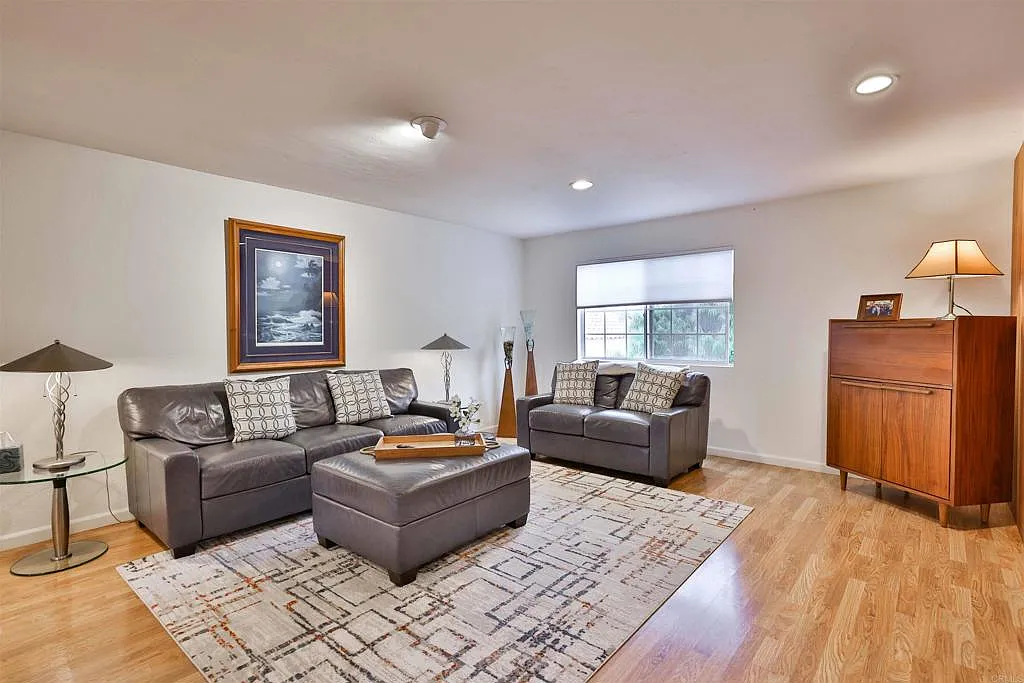 2 bed, 1410 sqft, $6,000 — Photo 2
