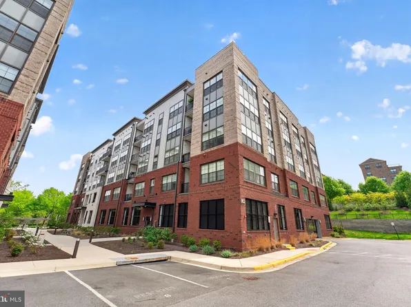 102 Saint Ives Pl #305, Oxon Hill, MD 20745