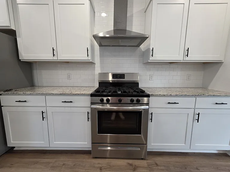 826 N Crater Ave #2 — Photo 9