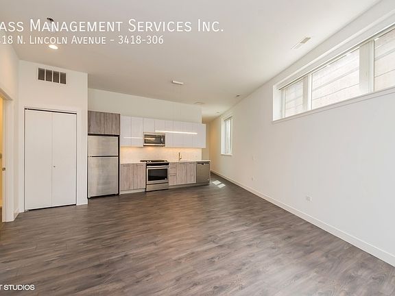 2nd image of 3418 N Lincoln Ave #306