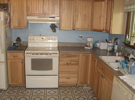 4th image of 12 Whitney Ln