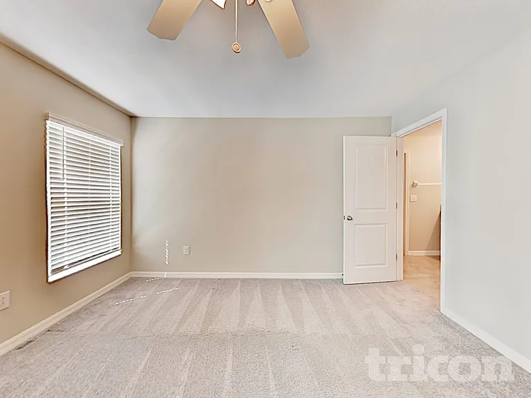 1724 Broad Winged Hawk Dr — Photo 34