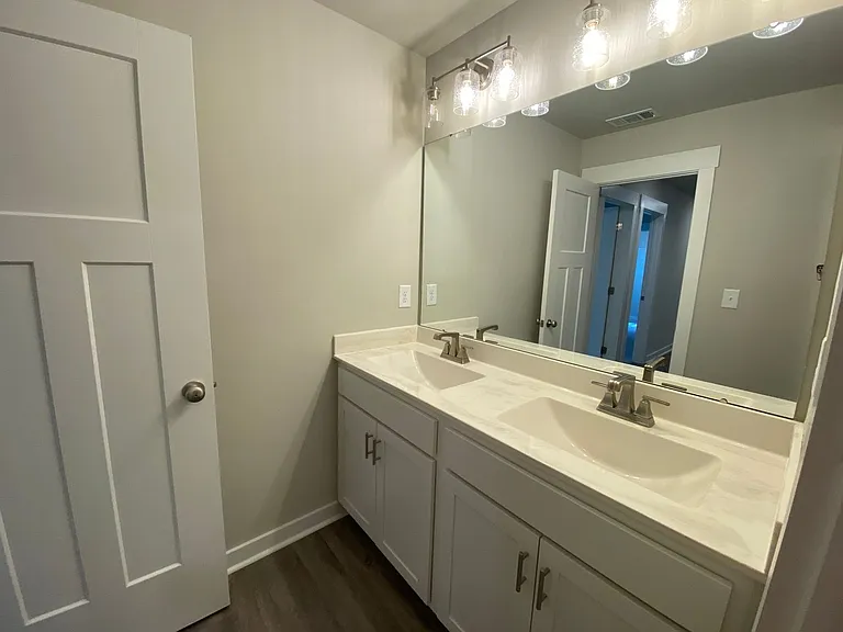 140 Pickett Fence Ln — Photo 34