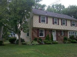 129 Kitty Hawk Rd, Cherry Hill, NJ 08034