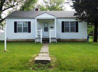 207 N Mulberry St, Mc Leansboro, IL 62859