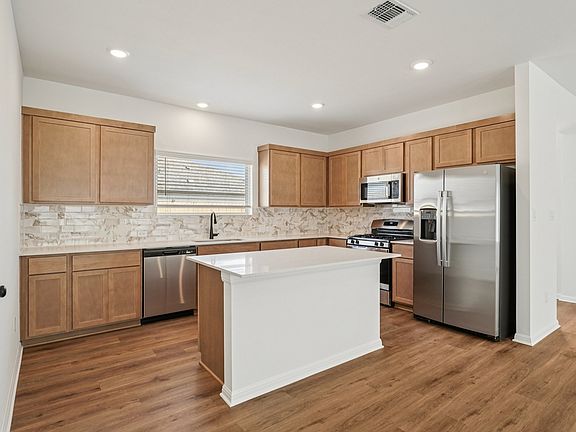 10-web-or-mls-Bay Breeze Dr-S1402-010