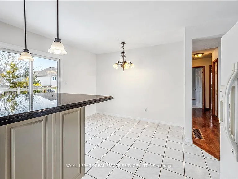 82 Whitlaw Way — Photo 12
