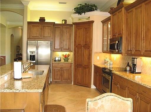 2nd image of 10928 Deer Park Ln