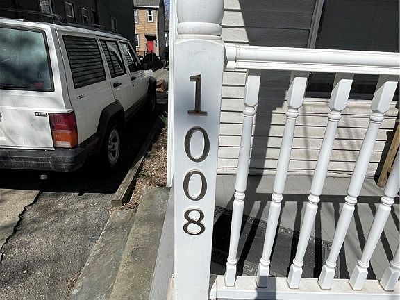 3rd image of 1008 Kenilworth Ave