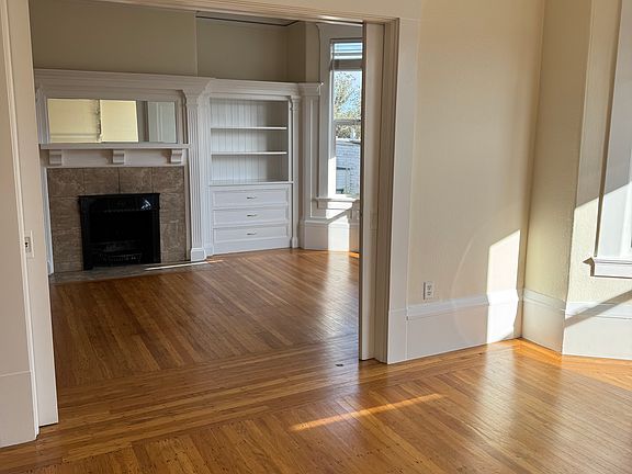 4th image of 540 Cole St APT 5