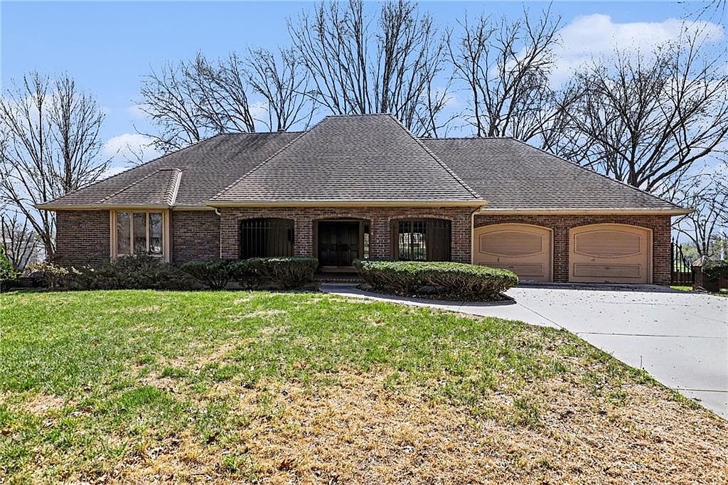 8017 W 102nd Ter