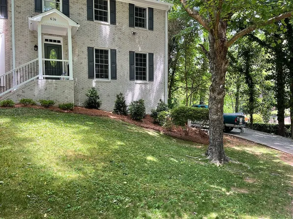 616 Starlight Dr NE, Atlanta, GA 30342