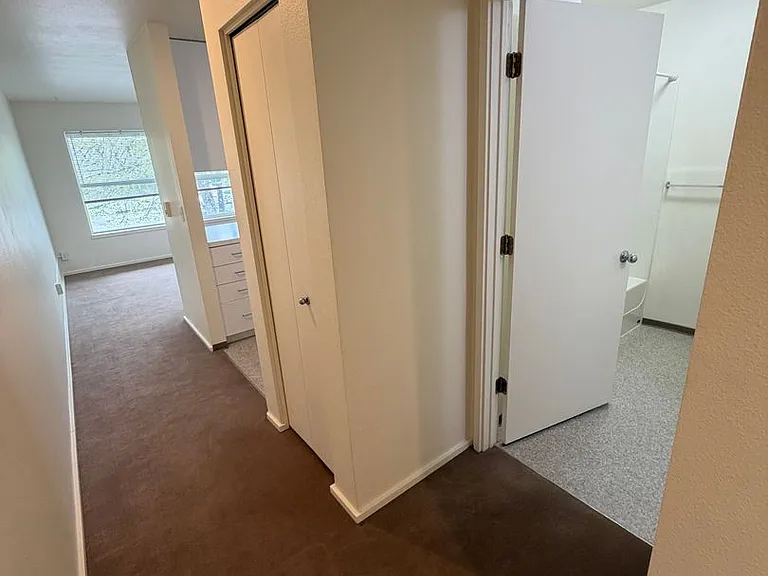514 NW 21st St #13 — Photo 9