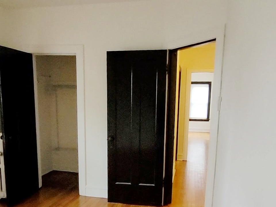 2nd image of 5054 N Leavitt St APT 3