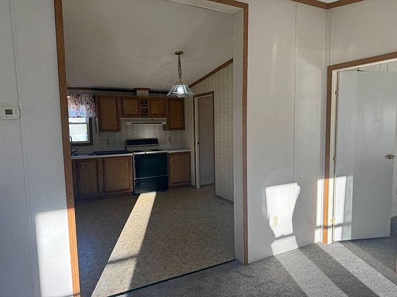 4th image of 4 Leto Ln