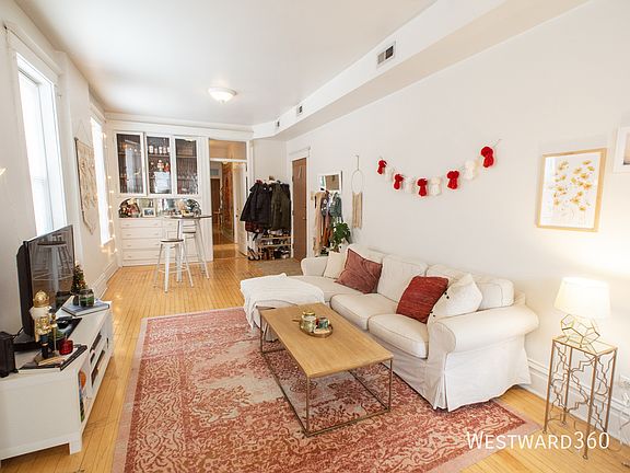 4th image of 1138 N Winchester Ave #3
