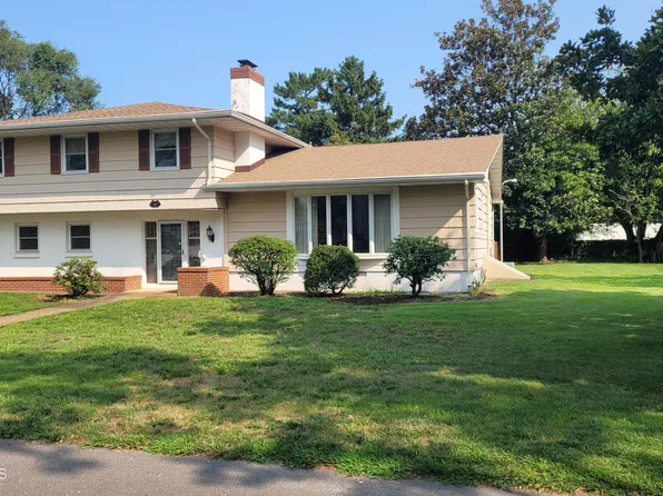 10 Beachwood Boulevard, Beachwood, NJ 08722