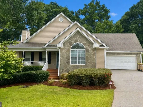 249 Legacy Dr, Hoschton, GA 30548
