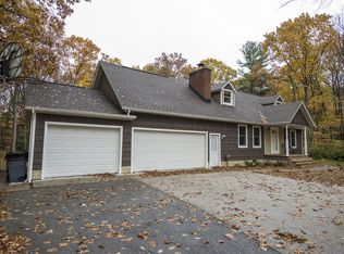 2628 Bradfield St, Midland, MI 48640