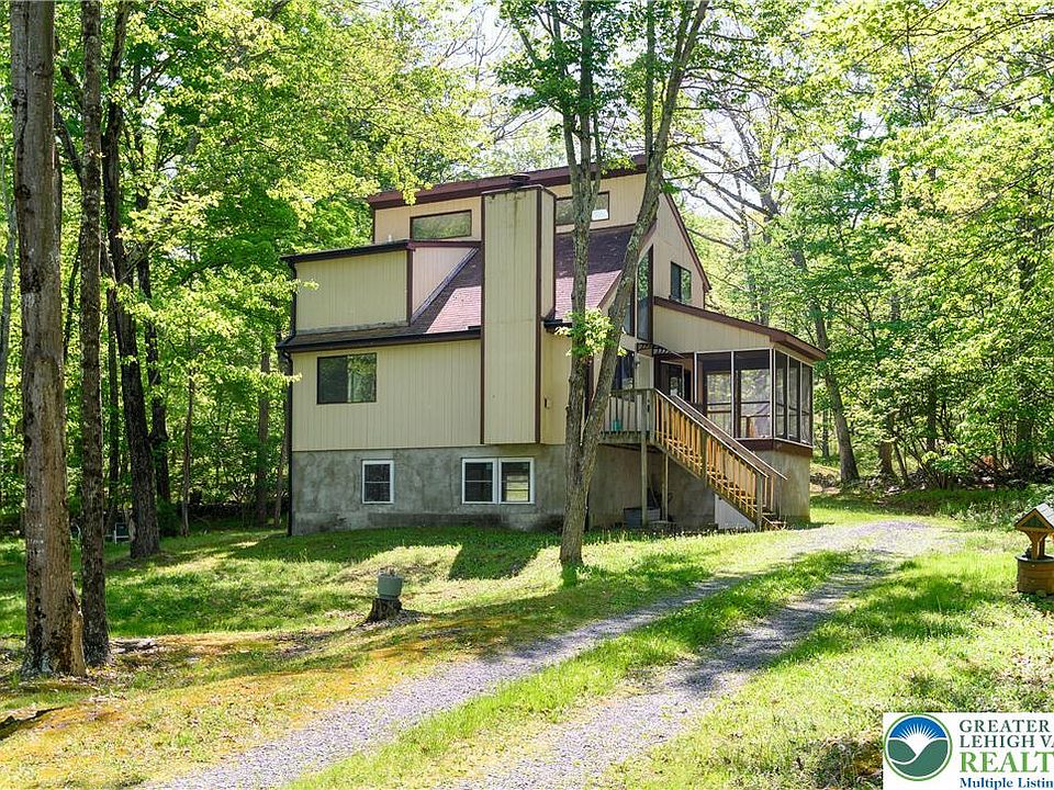 1st image of 218 Blue Jay Ct