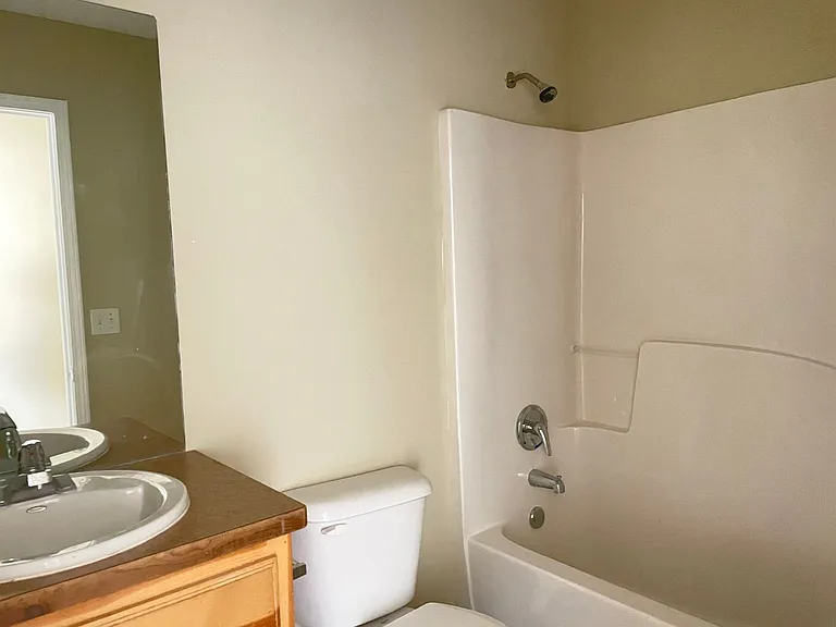 22 William Dr — Photo 7