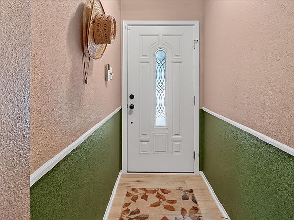 4th image of 324 N Heights Dr