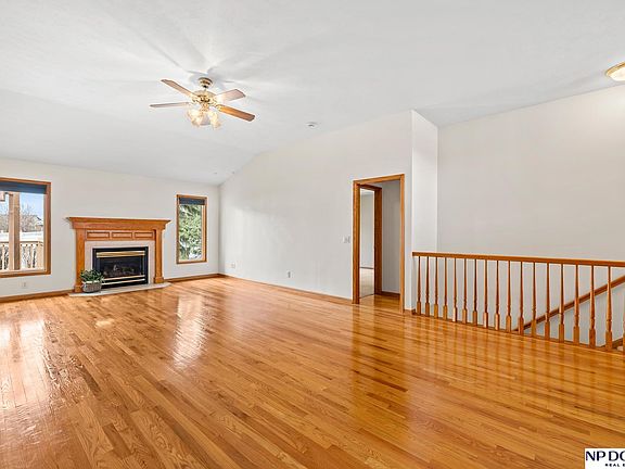 5th image of 815 Heatherwood St