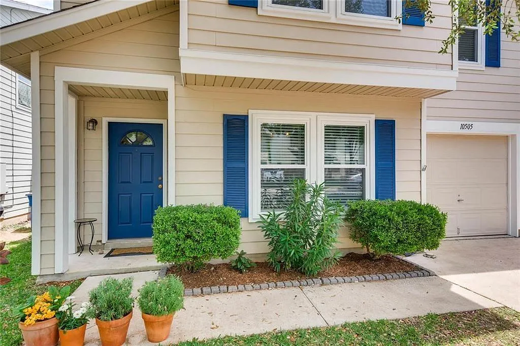 3 bed, 2.0 bath, 1412 sqft, $2,250 — Photo 2