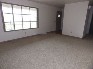 702 Kratz Rd, Monticello, IL 61856