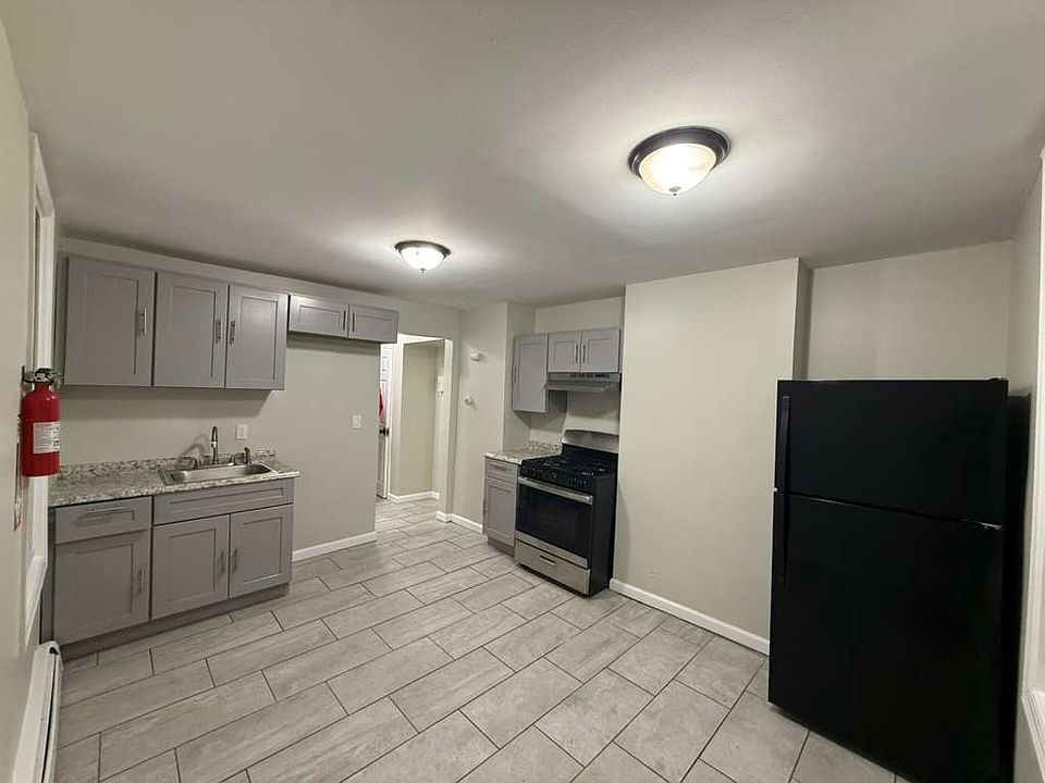 1st image of 139 Wilkinson Ave APT 2R