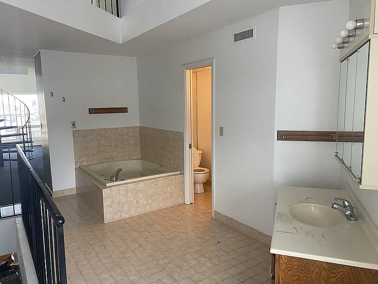 1900 Grove Ct #409 — Photo 19