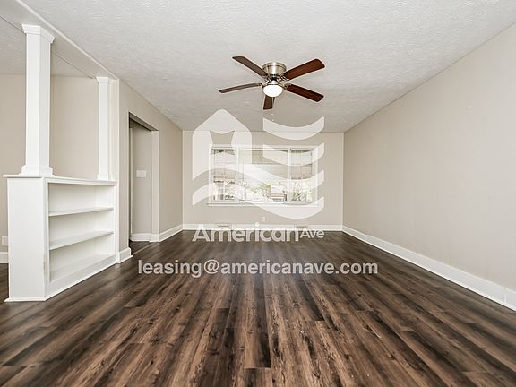 758889_002_wm_-_living_room_13529260.jpg