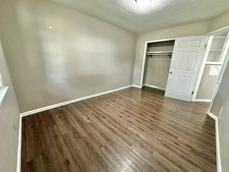 842-844 15th Ave #844 — Photo 9