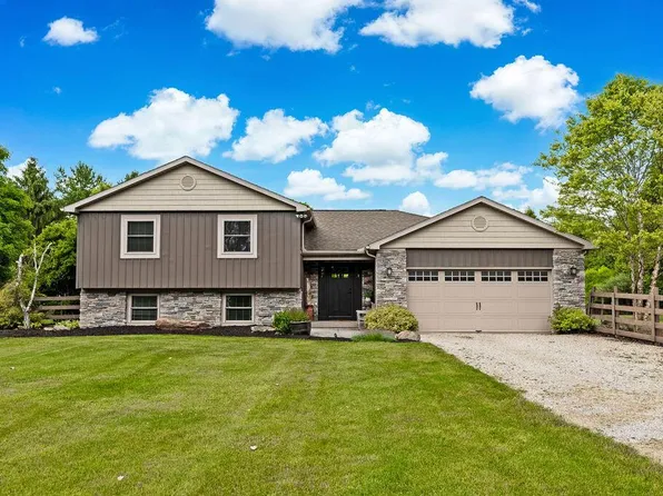 11181 Vans Valley Rd, Galena, OH 43021