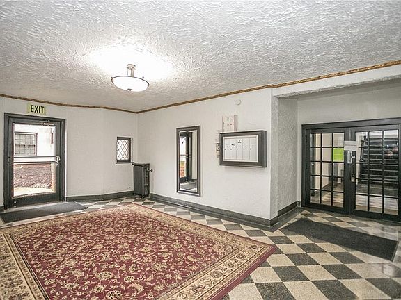 3rd image of 11426 Cedar Glen Pkwy APT D6