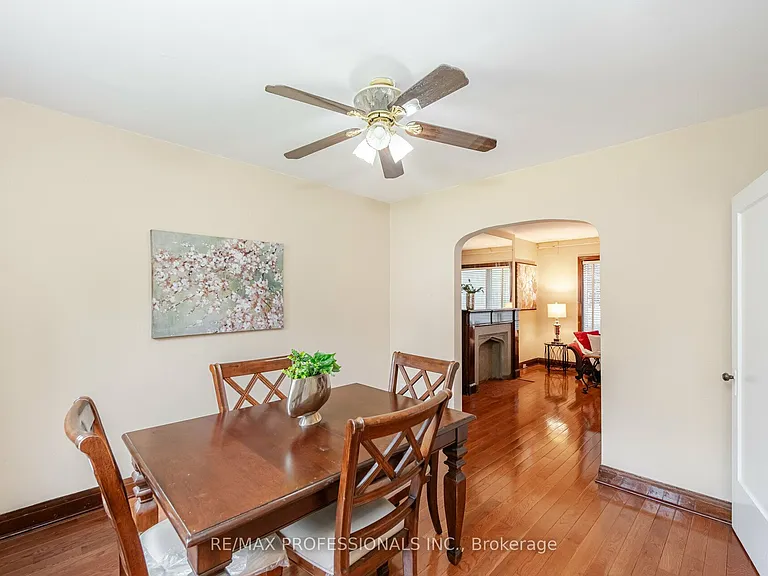 111 Keele St — Photo 8