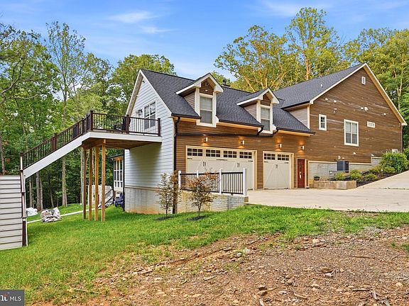 4th image of 659 Waterside Dr