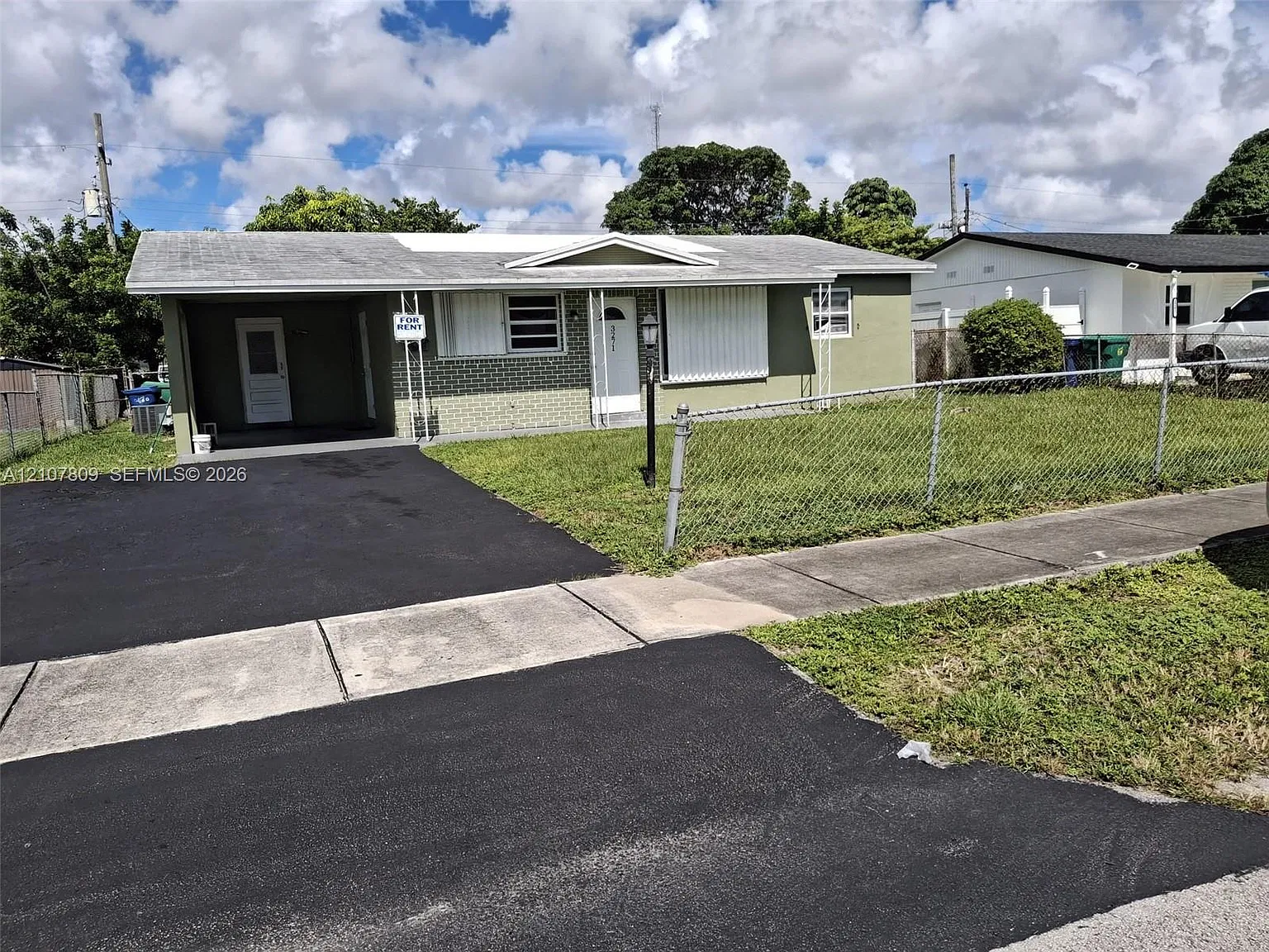 3 bed, 1.0 bath, 1116 sqft, $2,500 — Photo 3