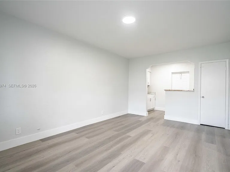 1208 71st St #3 — Photo 5