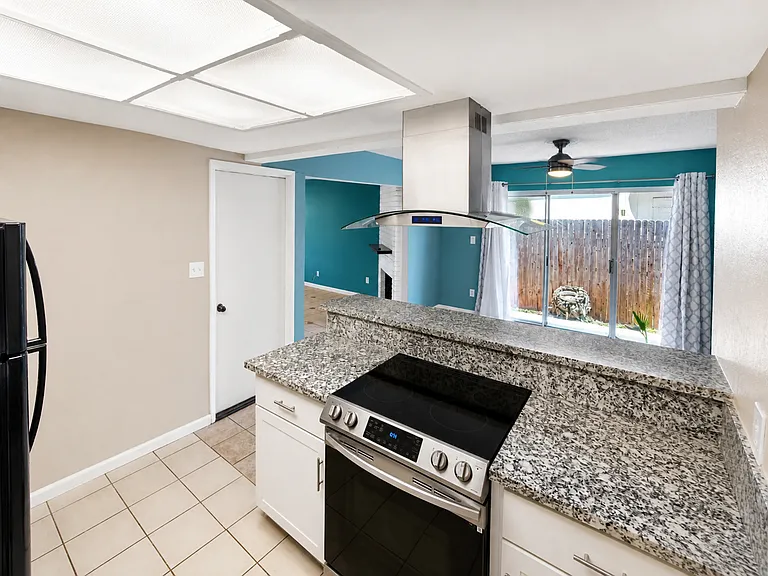 5836 Palm Ave — Photo 6