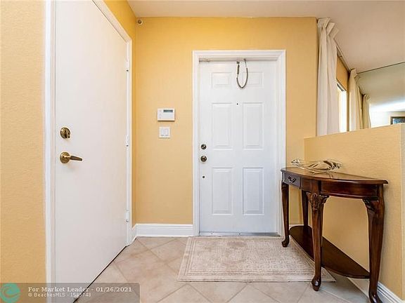 4th image of 2877 NW 99th Ter