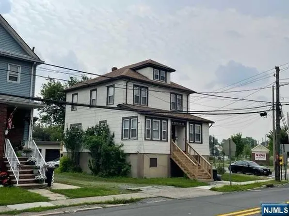 240 Liberty St, Little Ferry, NJ 07643