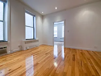 Rented by Kahen Properties