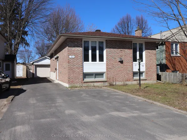 85 Whitney Ave, North Bay, ON P1A 1Y4