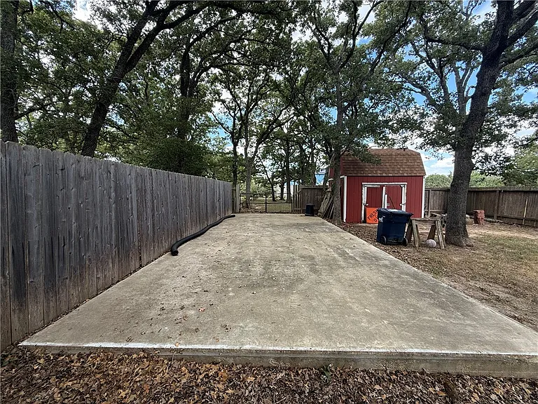 1805 Quail Run — Photo 23