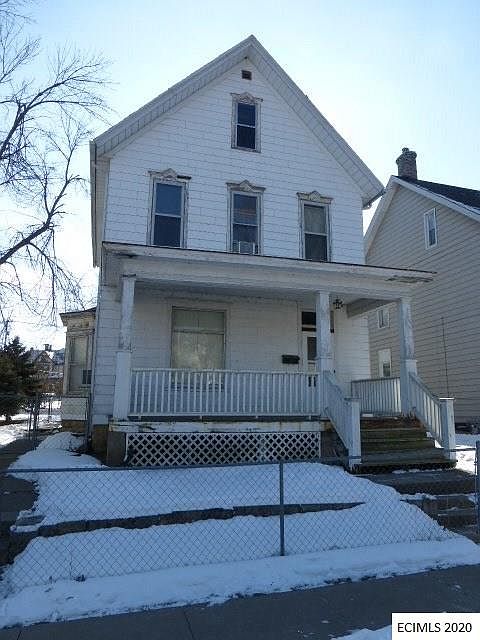 2nd image of 836 W 5th St