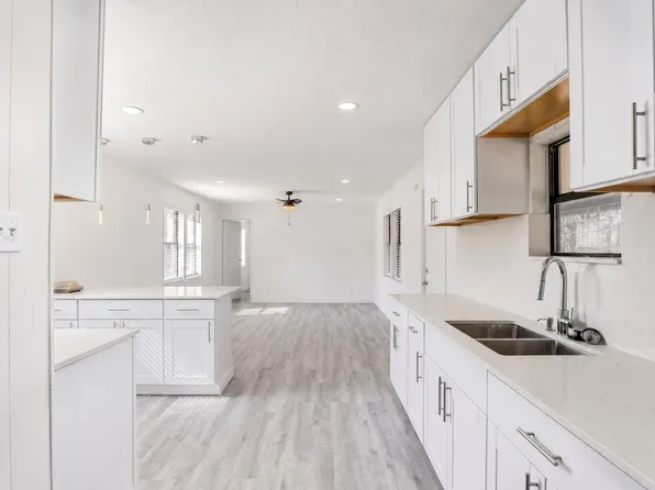 6048 Hidden Cir, Azle, TX 76020