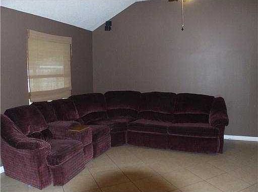 2nd image of 173 W Cherrywood Ln